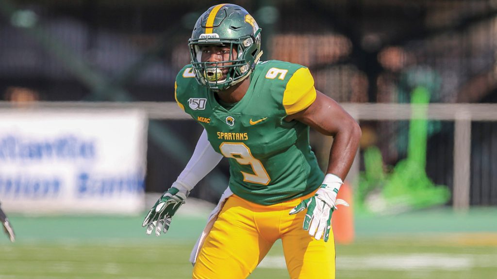 Nigel Chavis play football
